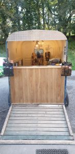 horse box bar